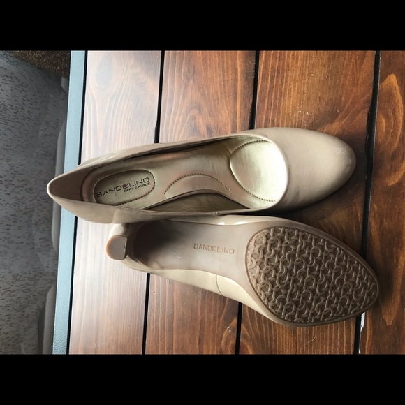 Bandalino Patent Leather Heels - Picture 4 of 7